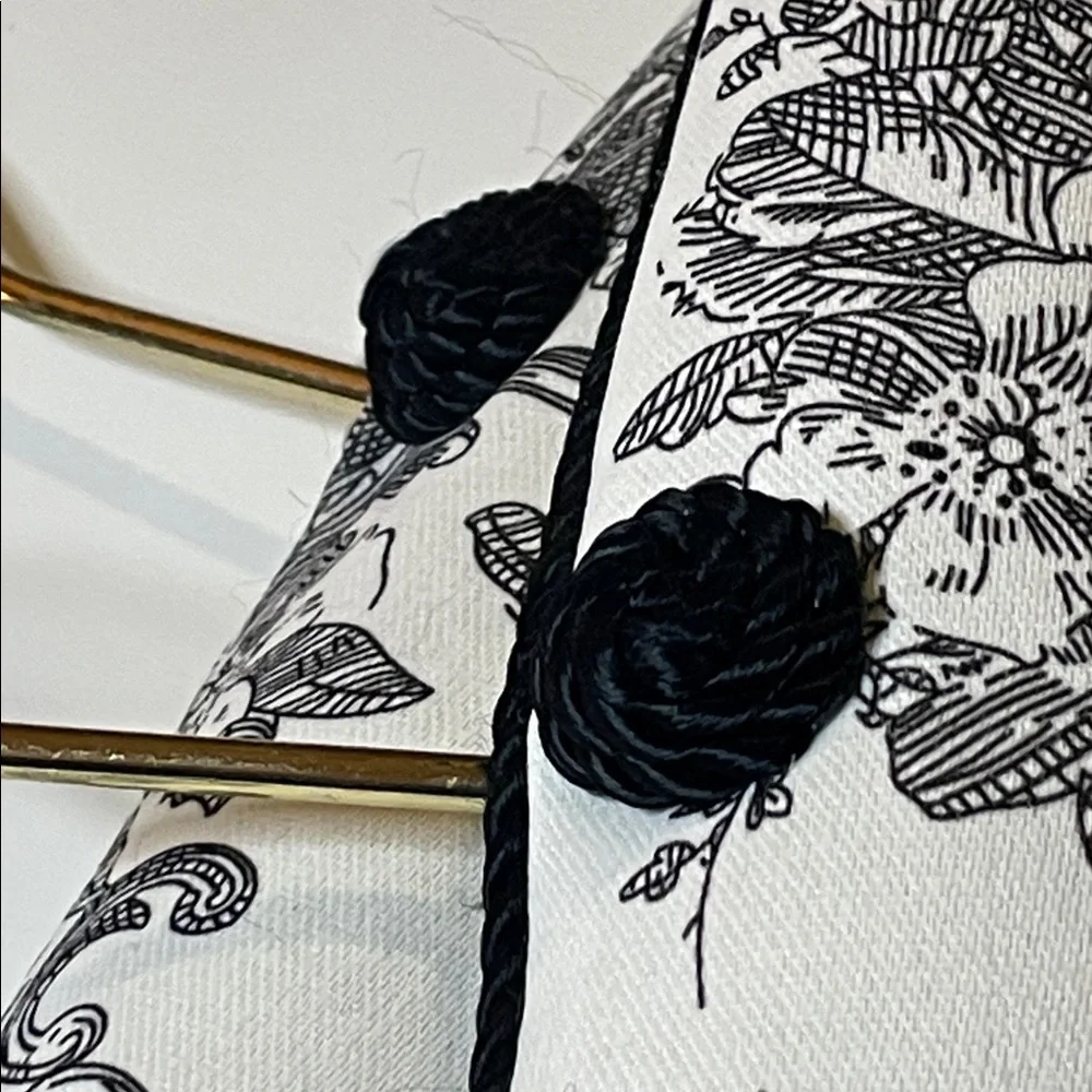 Padded Fabric Clothes Hangers Black White Floral Pattern Gold Metal Swivel Hook